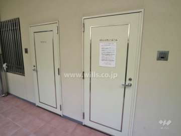 コミュニティルームとゲストルームがあります。