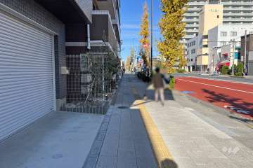 敷地東側の前面道路