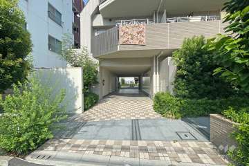 駐車場の出入り口