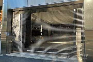 駐車場出入口（リングシャッター付き）