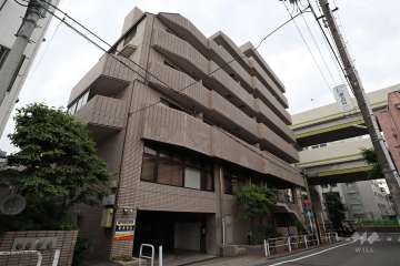 ゲオ・タワー池袋の外観（西側から）