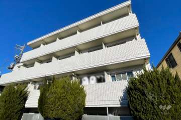 トップ下赤塚第3の外観（南西側から）