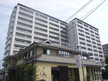 ジオ伊丹郷町プレミアムの外観（南西から）