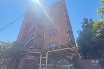 ライオンズマンション大山第6の外観（北西側から）