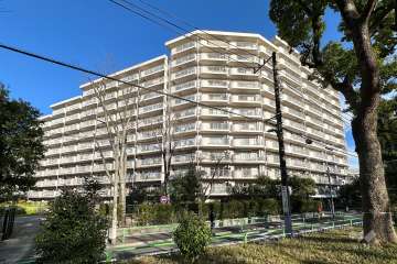 加賀ガーデンハイツの外観（南西側から）