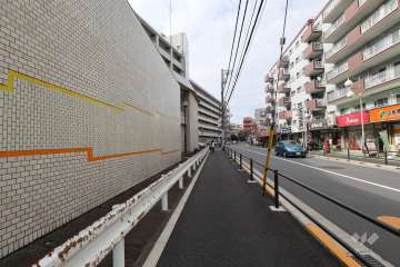 敷地北側の前面道路　　