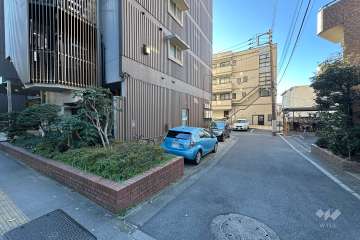 敷地北側の前面道路　