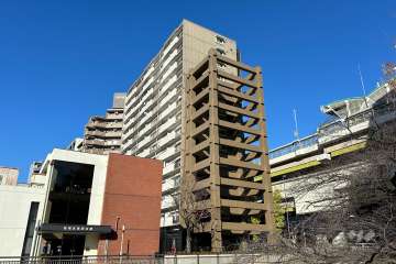 朝日板橋マンションの外観（南西側から）