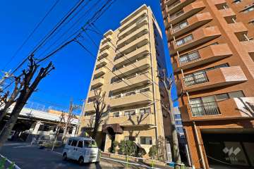 日神パレス西台第3の外観（南西側から）