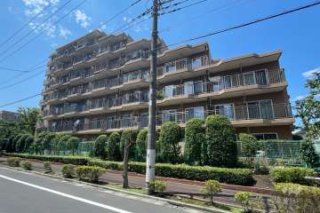 洋伸小豆沢公園マンションの外観（北東側から）