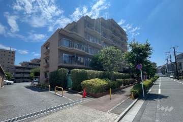 洋伸小豆沢公園マンションの外観（北西側から）