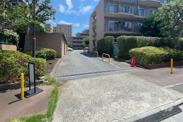 駐車場の出入り口