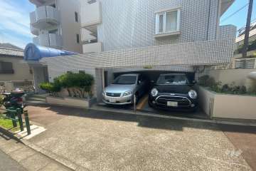 敷地内駐車場（屋内平面式）