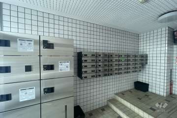 共用ポストと宅配ボックス