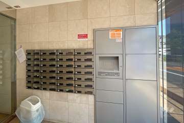 宅配ボックスと共用ポスト