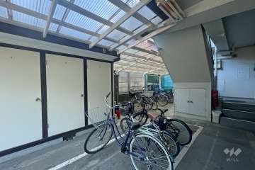 駐輪場（屋根付き）