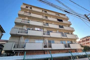 ニューハイム徳丸の外観（北東側から）