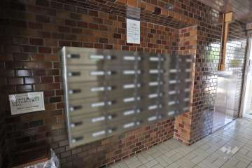 エントランスホール（共用ポスト）