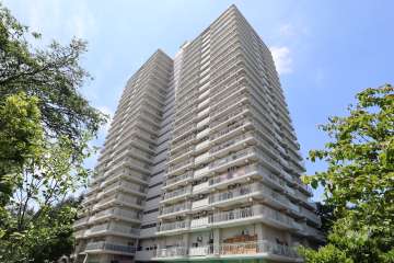 サンシティD棟の外観（北東側から）