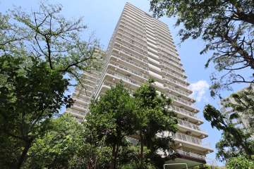 サンシティD棟の外観（南西側から）