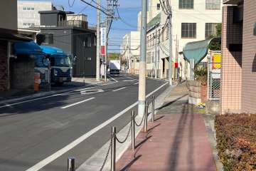 敷地北西側の前面道路