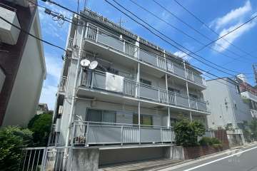 小茂根ゼンボラーノの外観（南西側から）