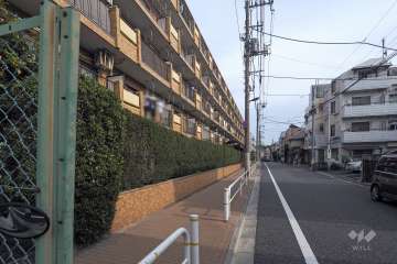 敷地南西側の前面道路　