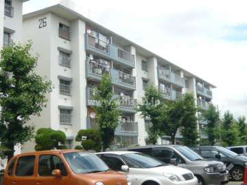 杭瀬第七団地26号棟の外観（南西側から）