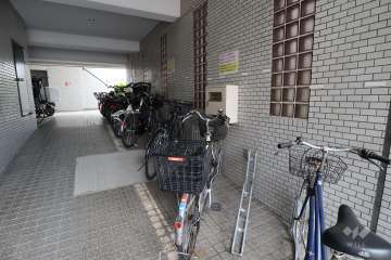 屋内に設けられた駐輪場・バイク置場