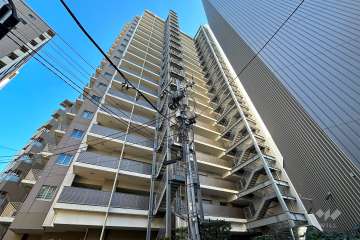 ルフォン板橋区役所前の外観（北西側から）