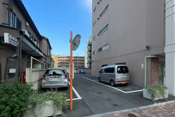 駐車場の出入り口