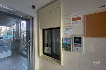 エントランスはオートロック付きです。