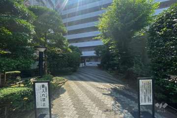 敷地入り口