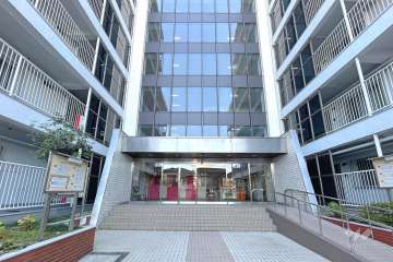 エントランスアプローチ　