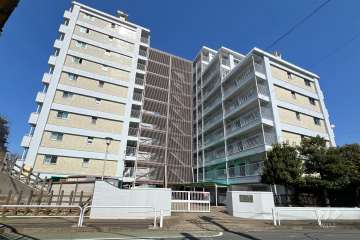 大山ローヤルコーポの外観（南西側から）