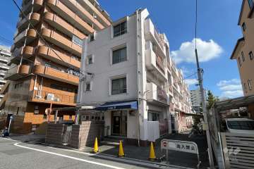 キャニオンマンション第8高島平の外観（南西側から）