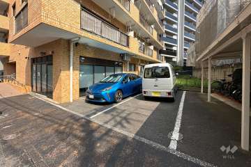 敷地内駐車場（屋外平面式）