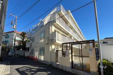 三田向原コーポの外観（西側から）