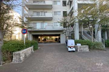 駐車場の出入り口
