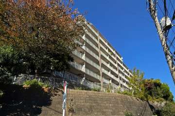 日商岩井上板橋マンションの外観（南西側から）