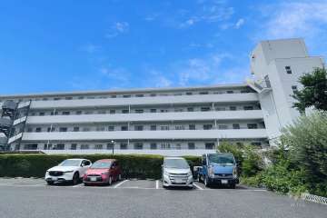 コンド向原の外観（北東側から）