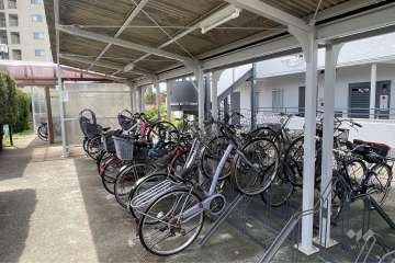 駐輪場（屋根付き）