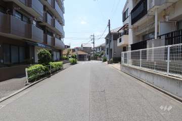 敷地東側の前面道路　　