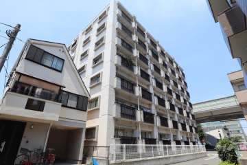 三田高島平第三コーポの外観（南東側から）