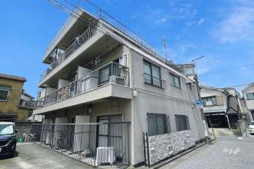 メゾン大谷口の外観（南東側から）