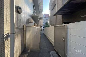 駐輪場の出入り口