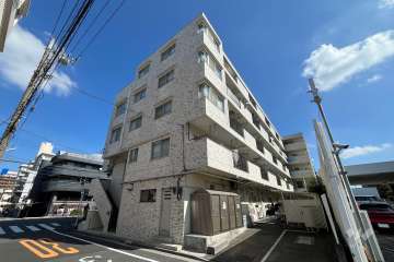 ウェストハイツ高島平の外観（南西から）