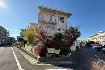 第二上板橋サンライトマンションＤ棟の外観（北東側から）