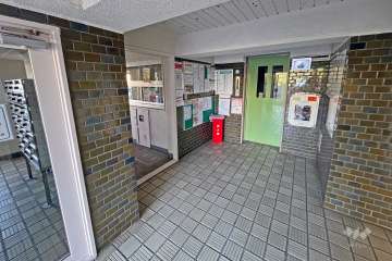 エントランスホール