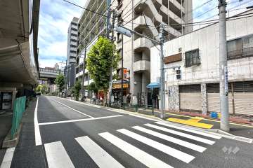 敷地南側の前面道路　